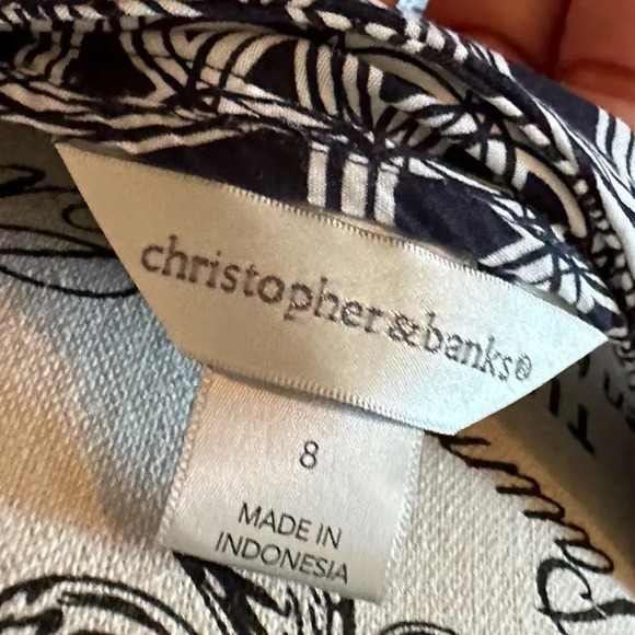 Christopher & Banks beautiful long flowy skirt   Size 8. - Picture 3 of 4